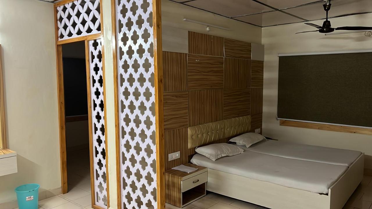 Pops Resort Pālampur Exterior photo
