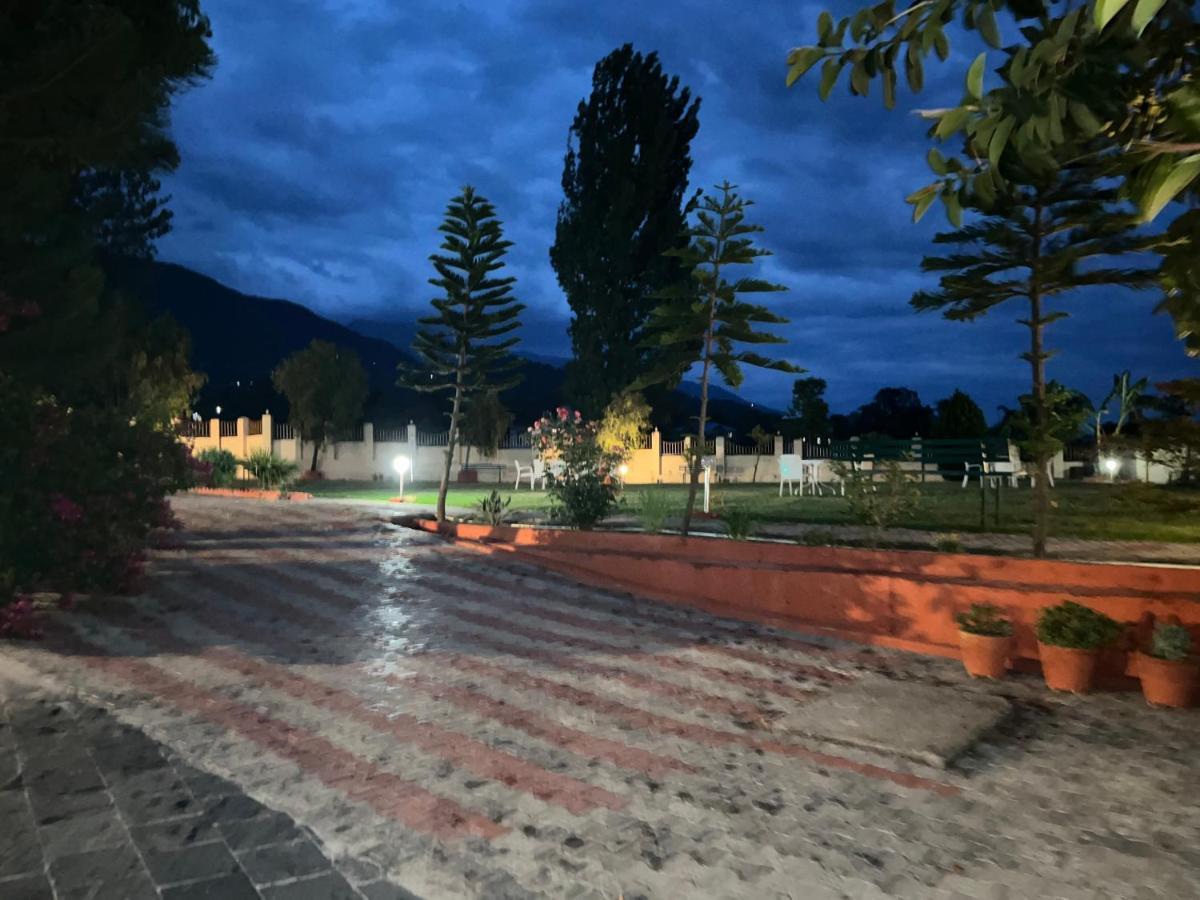 Pops Resort Pālampur Exterior photo