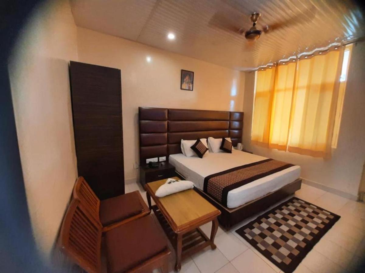 Pops Resort Pālampur Exterior photo