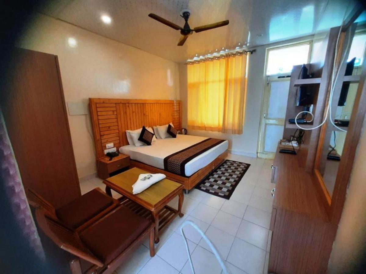 Pops Resort Pālampur Exterior photo
