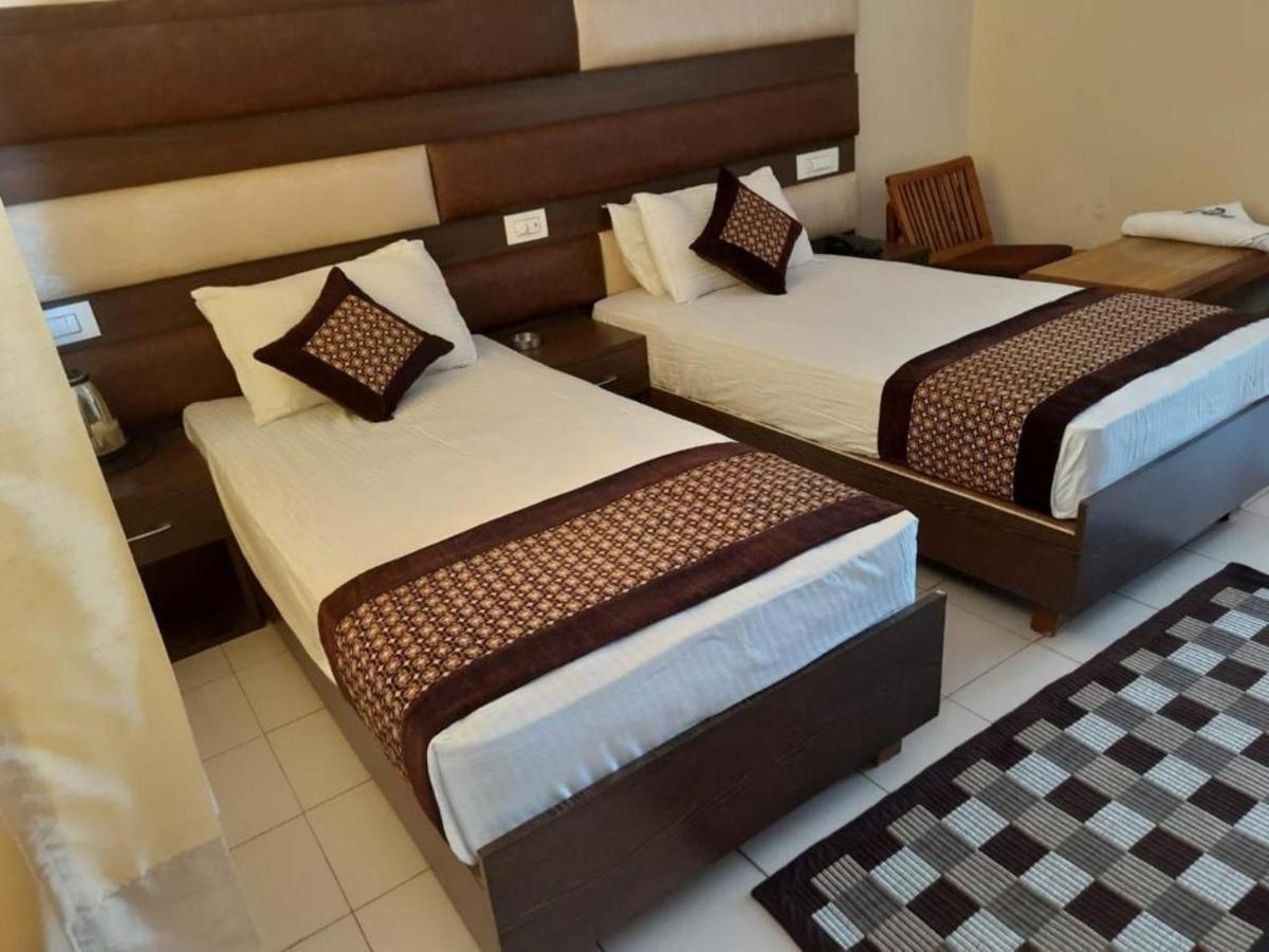 Pops Resort Pālampur Exterior photo