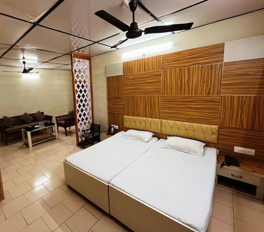 Pops Resort Pālampur Exterior photo