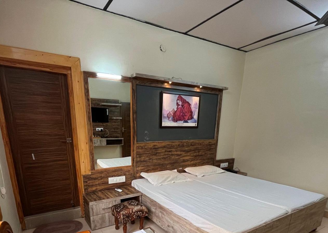 Pops Resort Pālampur Exterior photo