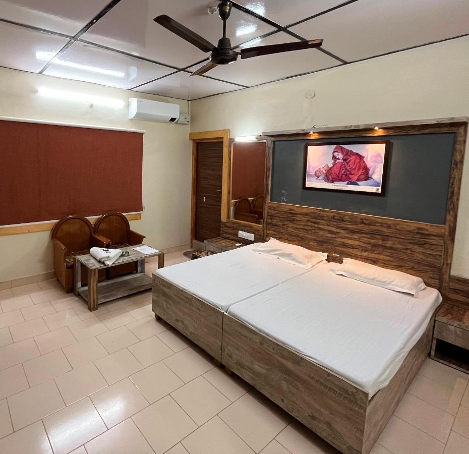 Pops Resort Pālampur Exterior photo