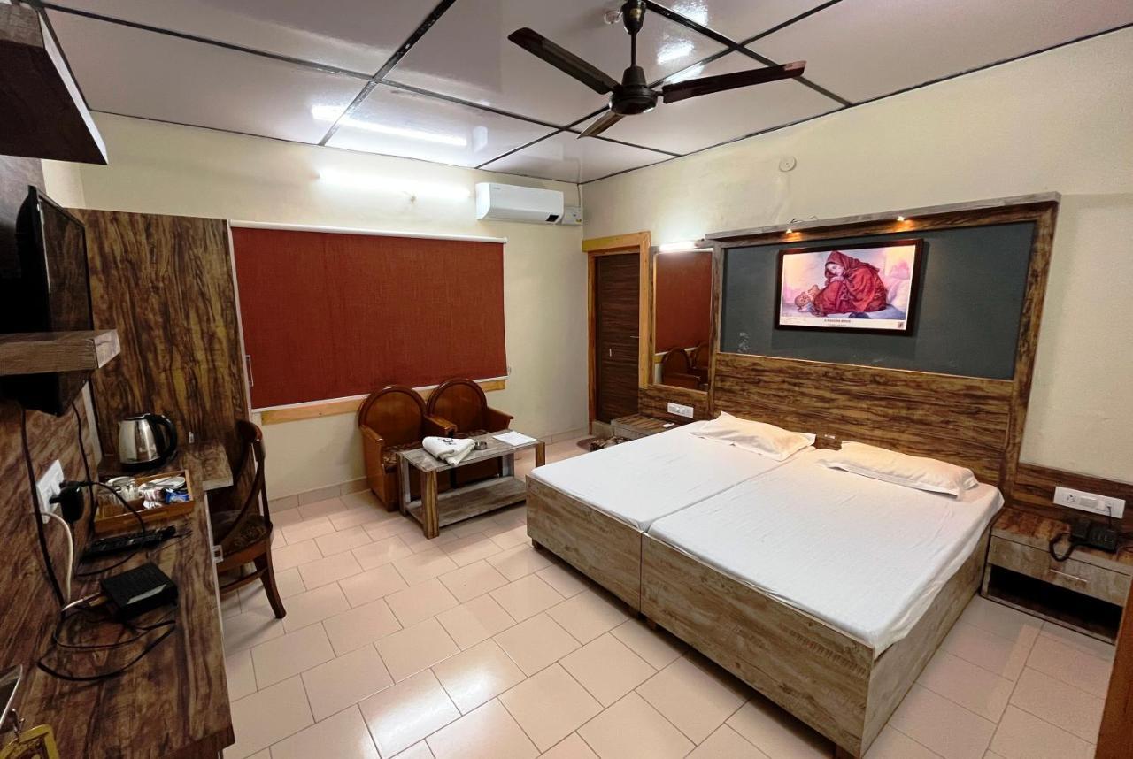 Pops Resort Pālampur Exterior photo