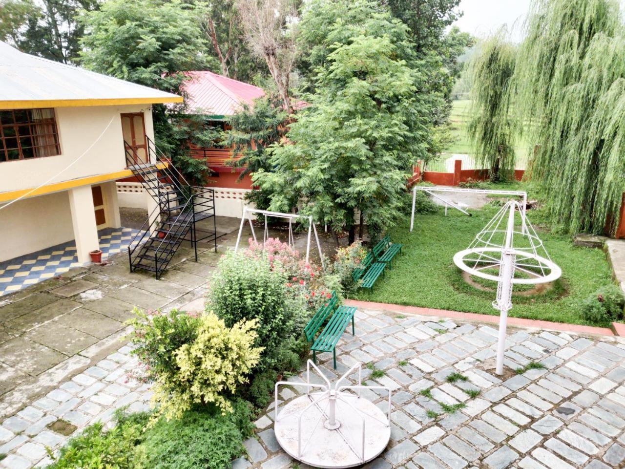 Pops Resort Pālampur Exterior photo