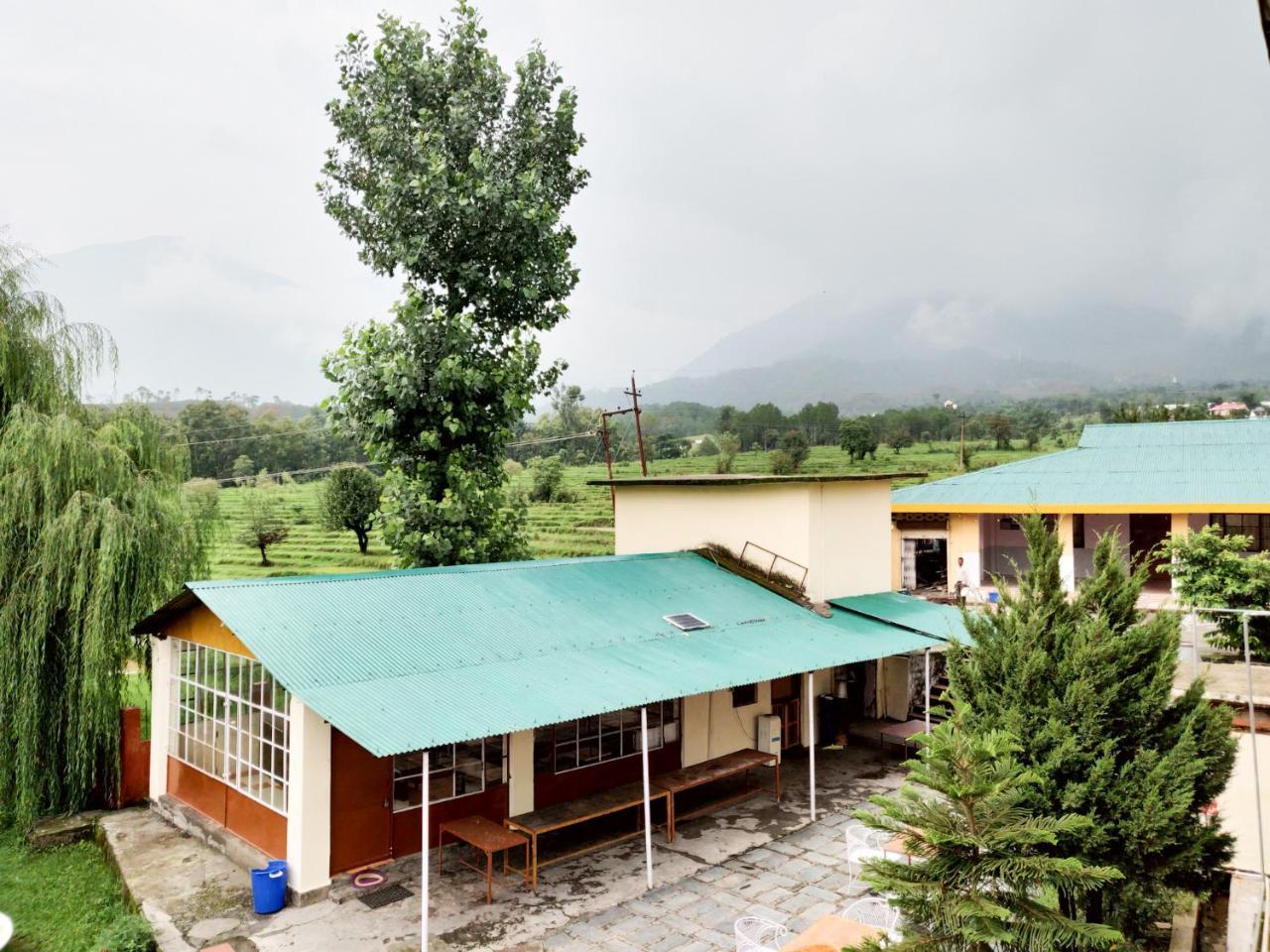 Pops Resort Pālampur Exterior photo