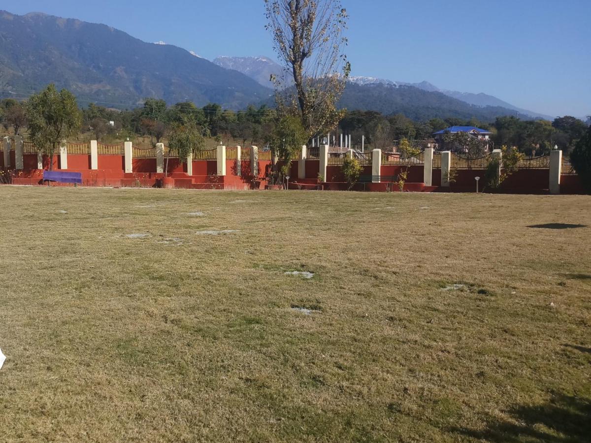 Pops Resort Pālampur Exterior photo